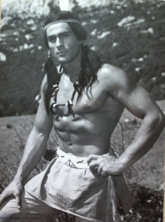 Gojko als Tokei-ihto in seinem ersten DEFA-Film „Die Söhne der großen Bärin