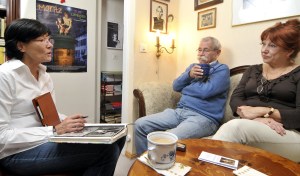 MORITZ_IN_DER_LITTFASSSAEULE Regisseur ROLF LOSANSKY und Autorin CHRISTA KOSIK. Foto: Juergen Weyrich / 19.09.2011