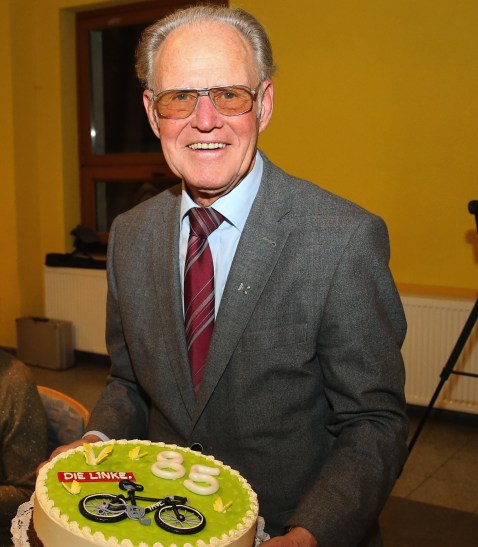Radsportlegende Gustav Adolf T‰ve Schur - Empfang zu seinem heutigen 85. Geburtstag im Gemeindesaal in Biederitz